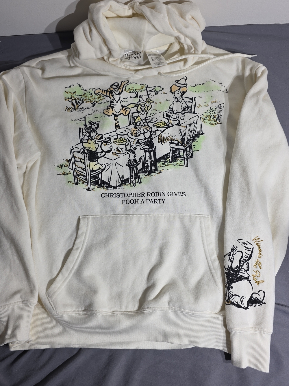 Disney Winnie the Pooh Cream Pullover Hoodie with Colorful Graphic Sz M